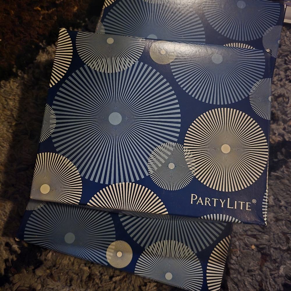 Assorted Scented Tealight Candle Set (40) Partylite - Picture 5 of 10